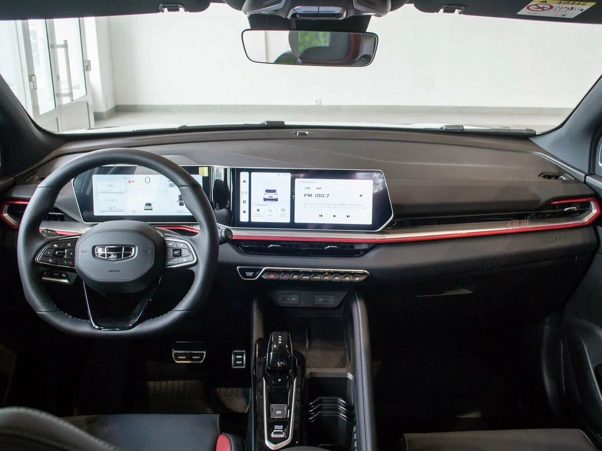 Интерьер салона <br>Geely Coolray  NEW