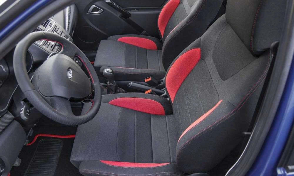 Интерьер салона <br>Lada Granta Sportline