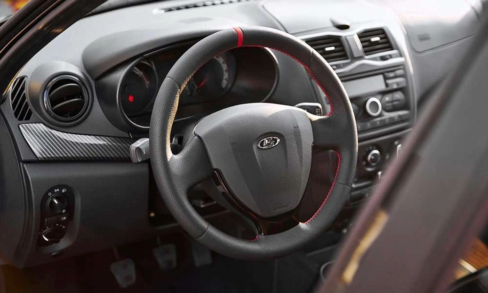 Интерьер салона <br>Lada Granta Sport Лифтбек