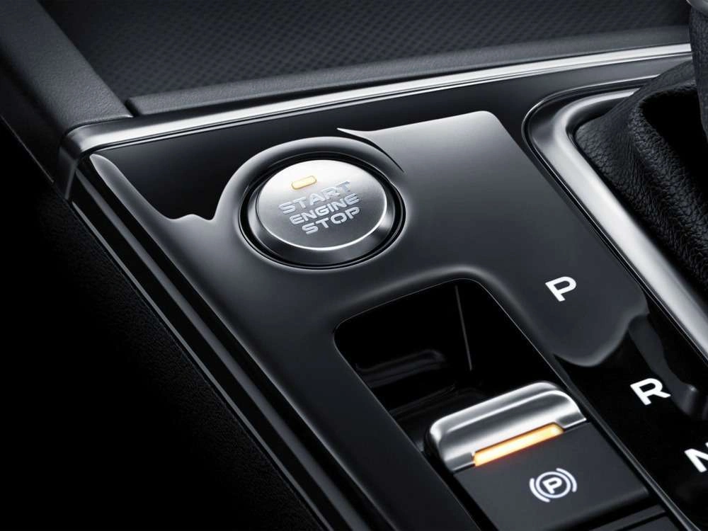 Интерьер салона <br>Changan EADOPlus