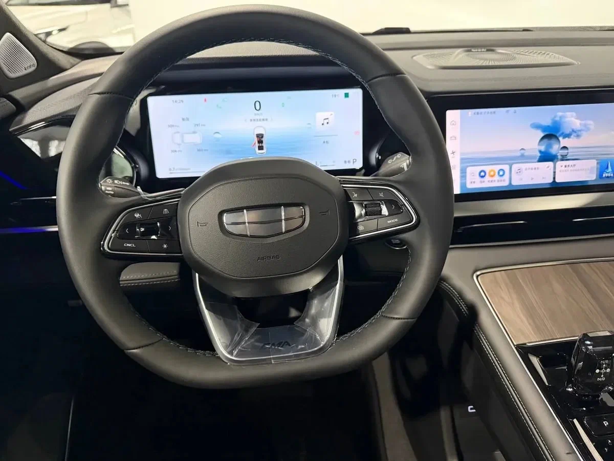 Интерьер салона <br>Geely Monjaro NEW