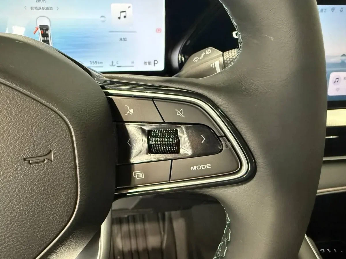 Интерьер салона <br>Geely Monjaro NEW