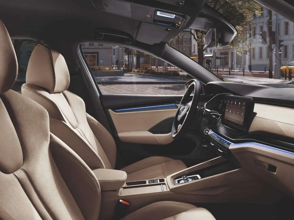Интерьер салона <br>Skoda Octavia