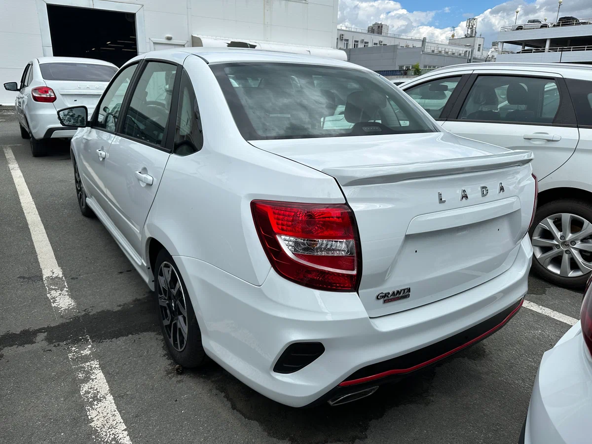 Внешний вид <br>Lada Granta Sportline
