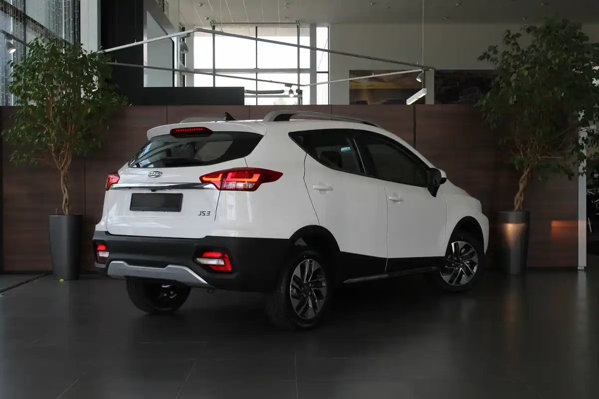 Внешний вид <br>Jac JS3