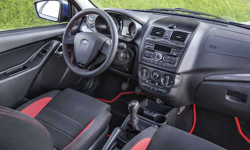 Интерьер салона <br>Lada Granta Sportline