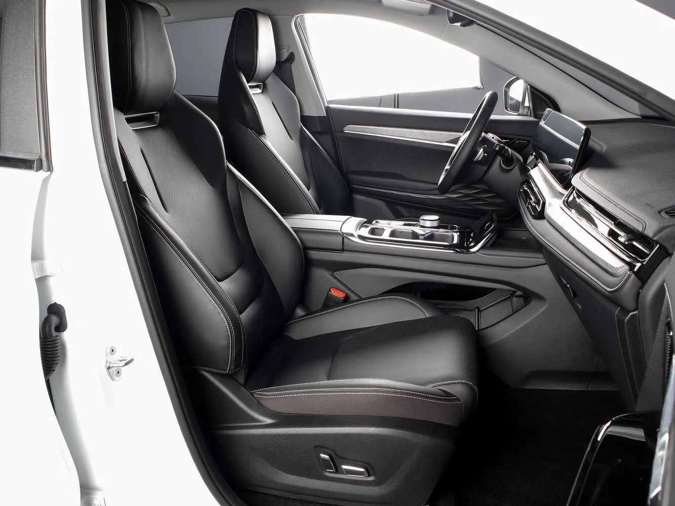 Интерьер салона <br>Jac JS6