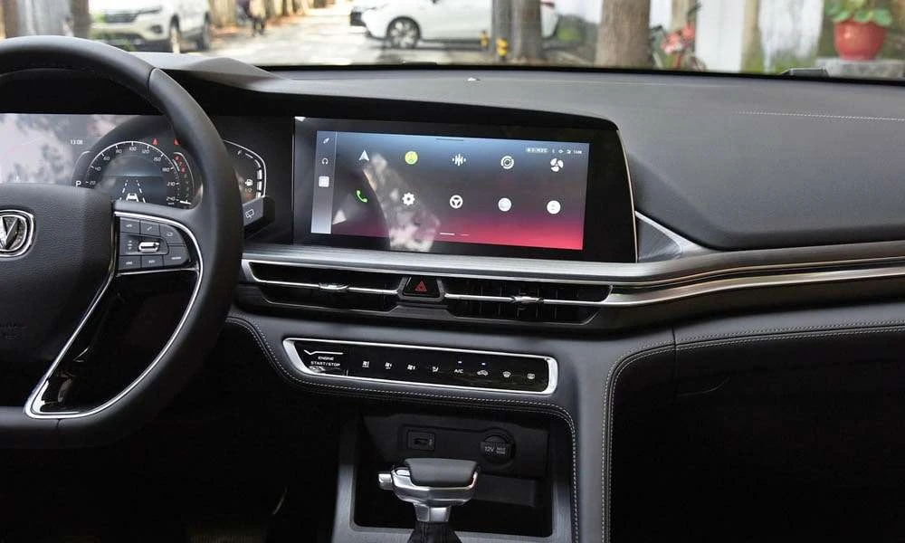 Интерьер салона <br>Changan CS75Plus