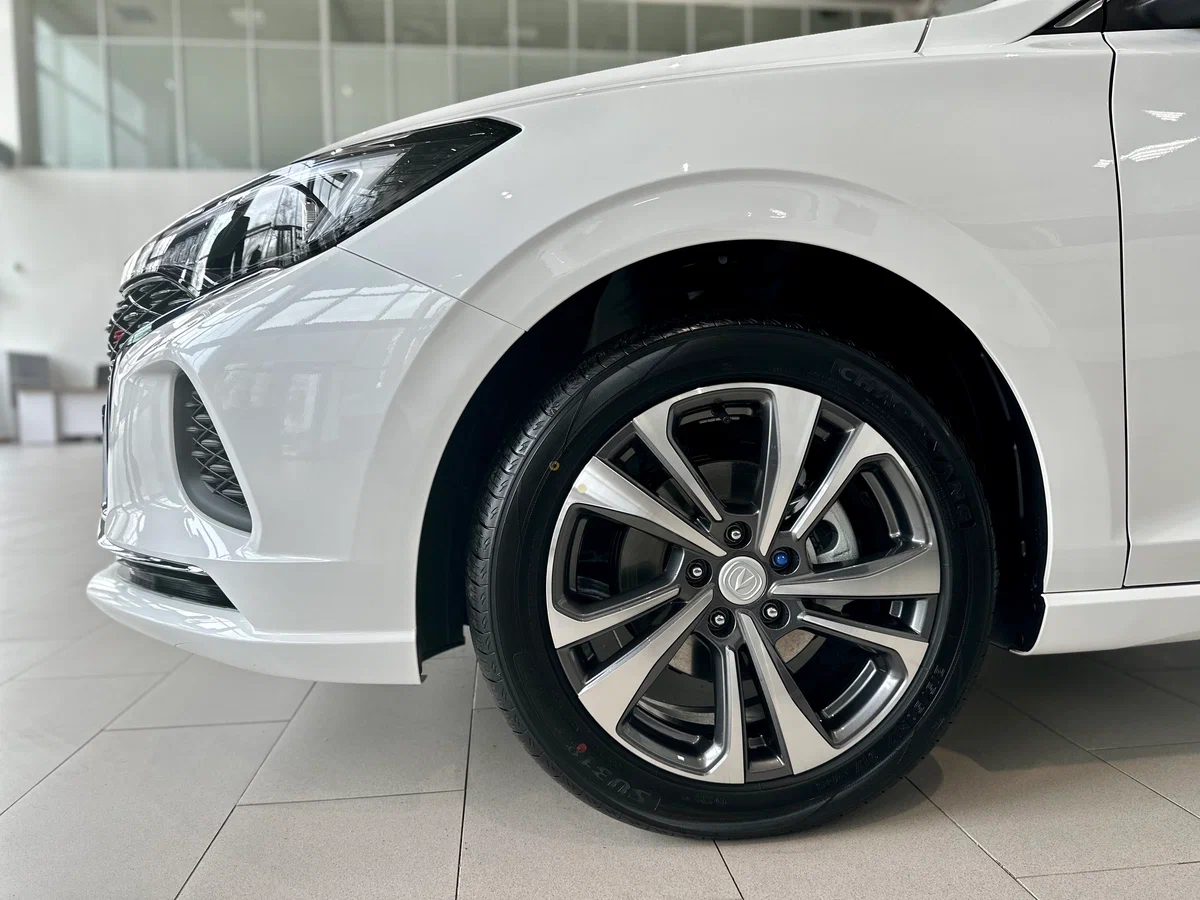 Внешний вид <br>Changan EADOPlus