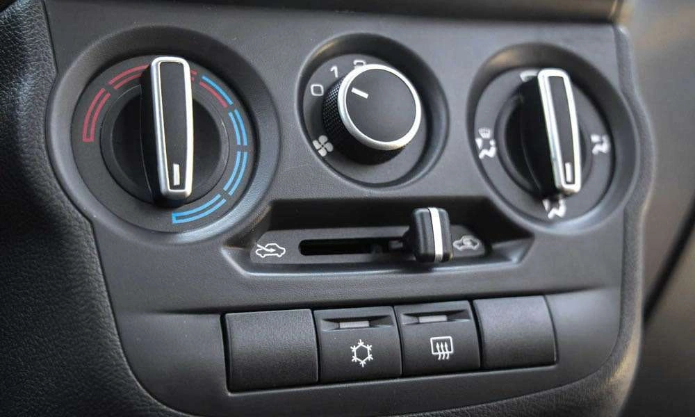 Интерьер салона <br>Lada Granta Sportline