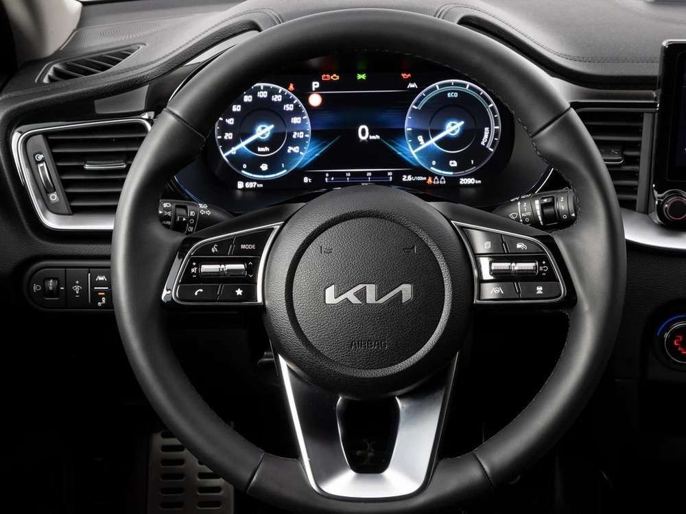 Интерьер салона <br>KIA Ceed SW
