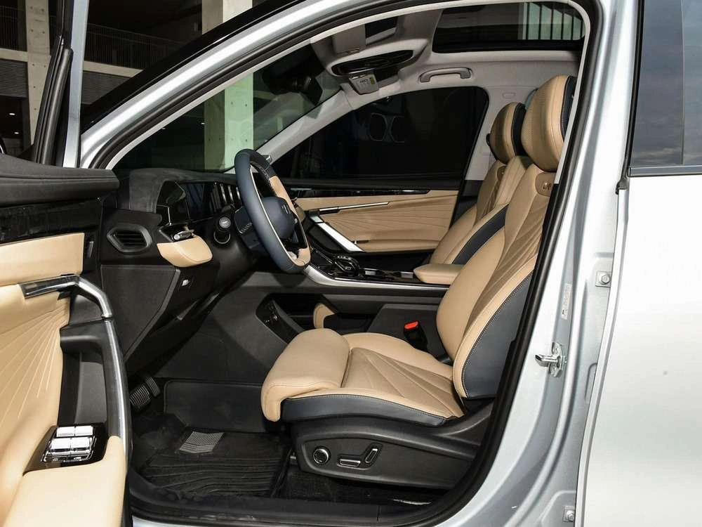 Интерьер салона <br>Geely Atlas  NEW